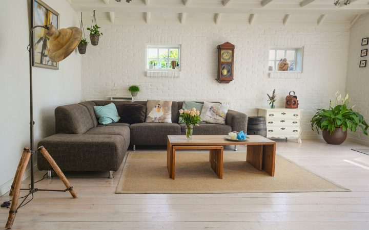 IKEA ou Leroy Merlin : choisir pour meubler un salon