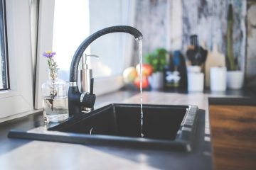 Quel filtre d’eau domestique choisir selon besoins et contraintes