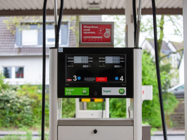 Gazole à 2,41 euros : comment alléger vos dépenses face à la flambée ?