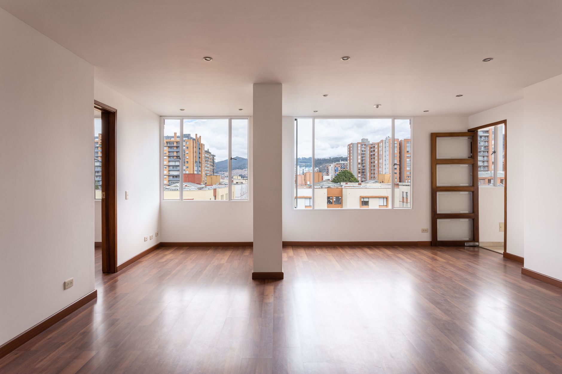 IKEA ou Conforama : choisir pour meubler un appartement